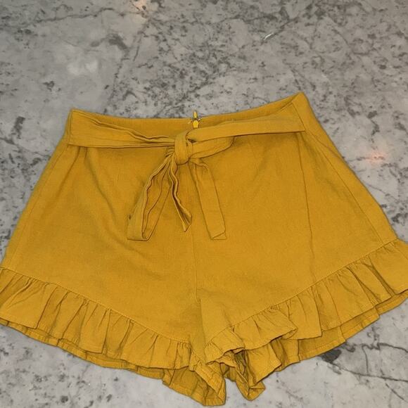 MinkPink Mustard Yellow Women's Camille Tie Front Frill Short Small - Picture 5 of 9